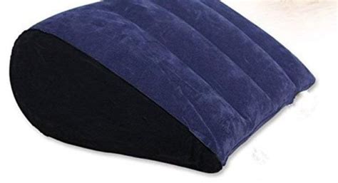pillow humping|pillowplay .